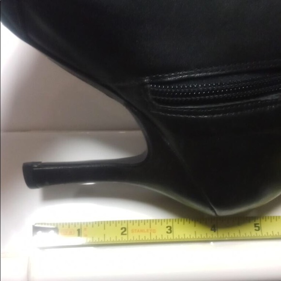 Black Chinese laundry high heel boots - Picture 4 of 4